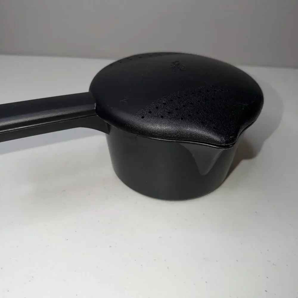 Pampered Chef Small Micro Cooker #2776 Microwave Rice Steamer 1 Qt 4 Cup Black